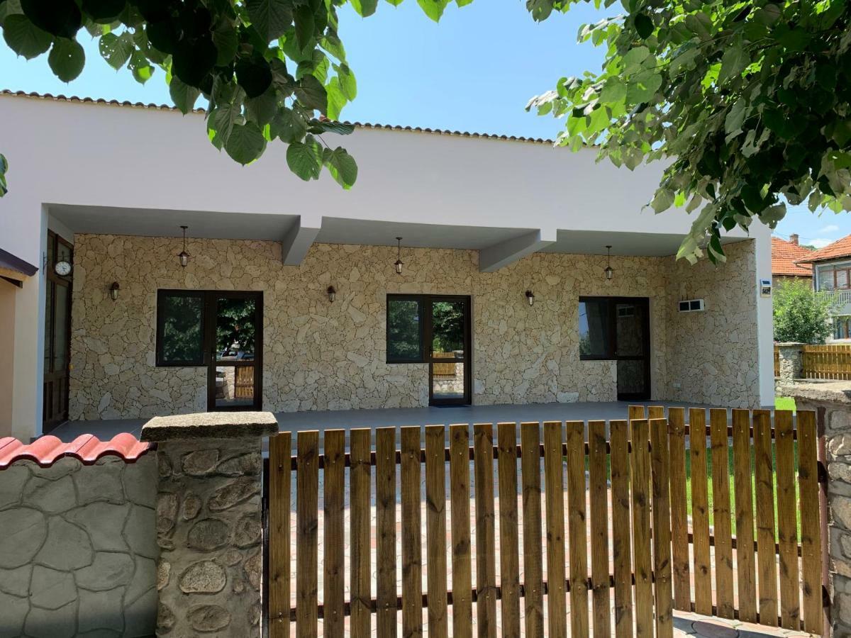 Casa Roka Apartment Eselnita Luaran gambar