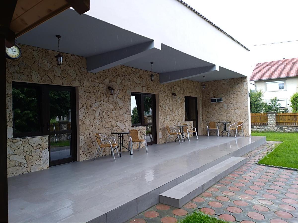 Casa Roka Apartment Eselnita Luaran gambar
