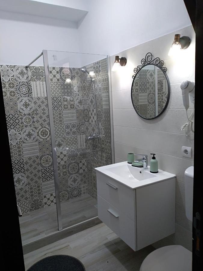 Casa Roka Apartment Eselnita Luaran gambar